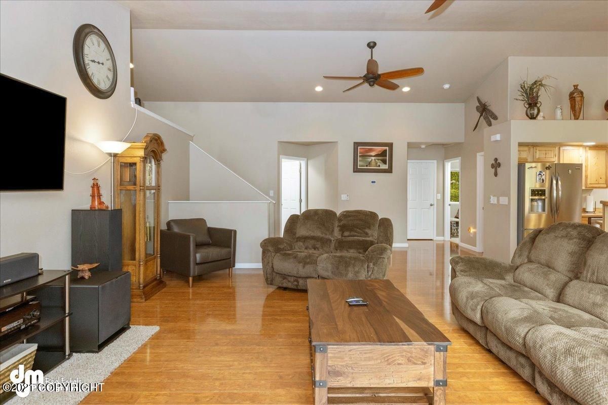 4001 E Ruth Dr, Wasilla, AK 99654